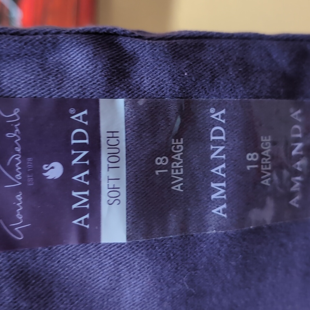 Gloria Vanderbilt JEANS 18 NWT - Picture 2 of 14